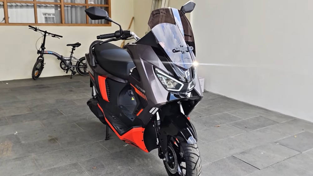 Polytron Fox 350 Resmi Tiba, Motor Listrik Bergaya PCX dengan Top Speed 96 Km/Jam dan Keyless