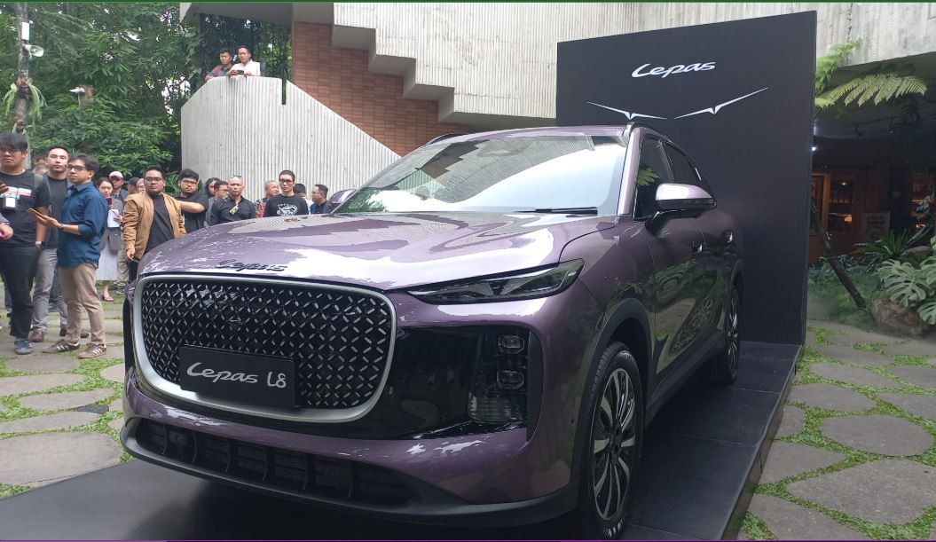 SUV China Lepas L8 Siap Mengaspal, Bergaya Modern dengan Fitur Parkir Otomatis
