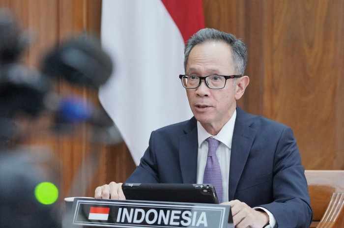 Ketua Komisioner OJK dan Dua Pejabat Lainnya Mundur, Beberapa Jam usai Mundurnya Dirut BEI