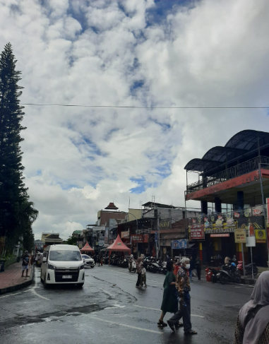 Cuaca Malang Raya 7 Juni 2026 Dominan Cerah Berawan hingga Berawan, Batu Potensi Hujan Ringan Siang