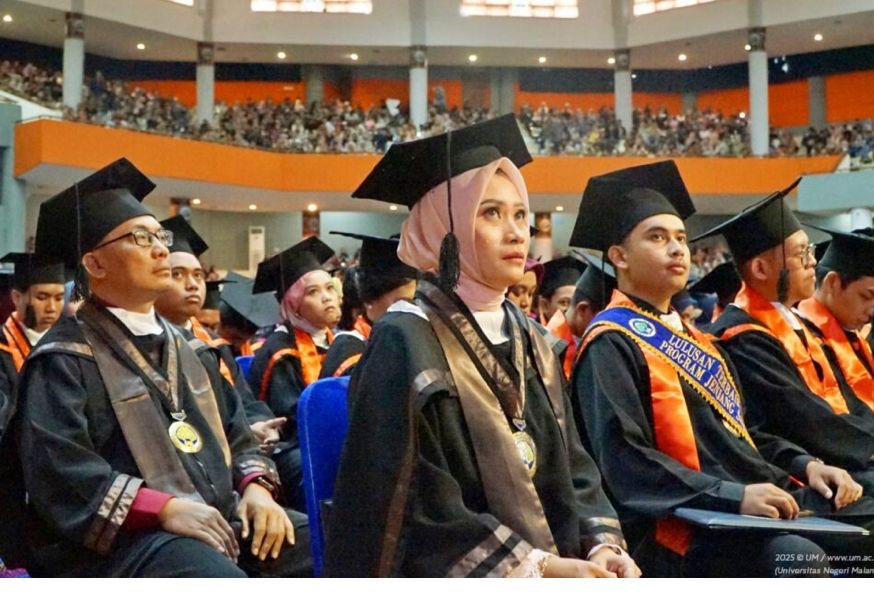 UM Wisuda 1.200 Lulusan pada Periode 136, Tiga Raih IPK Tertinggi