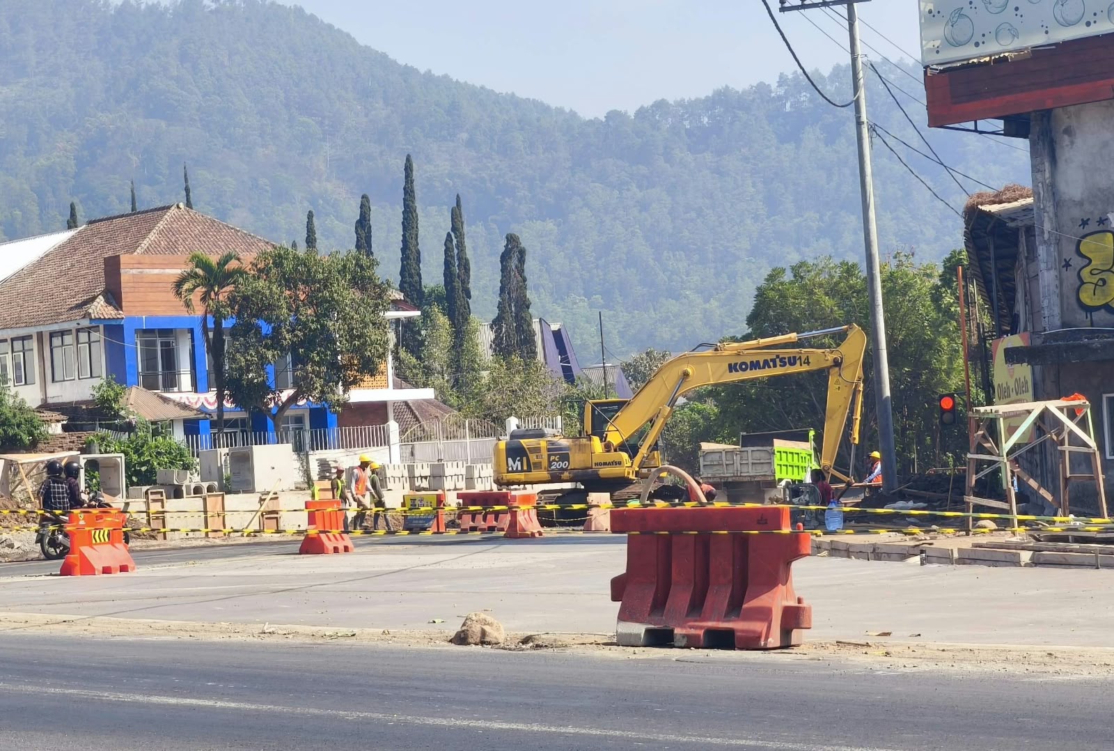  Progres Preservasi Simpang Patih Kota Batu Capai 60%, Jalan Hasanuddin Dibuka Akhir Oktober