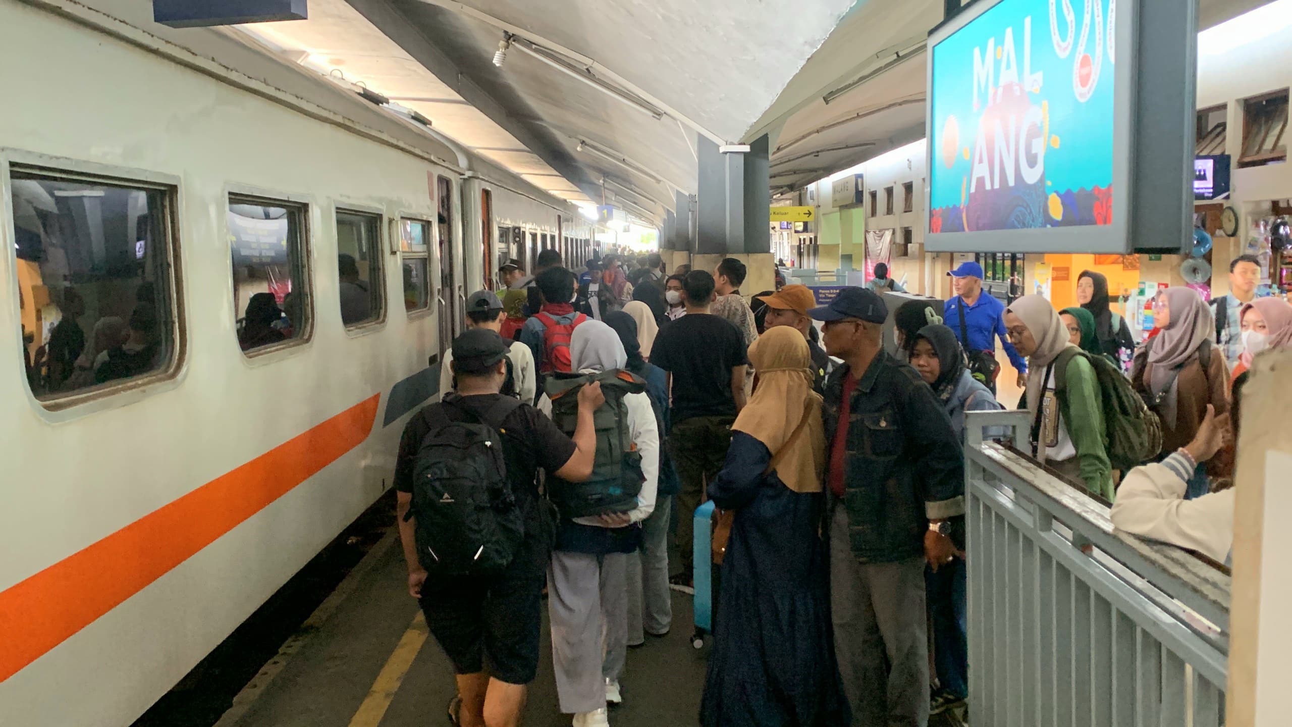 Libur Panjang Waisak 2025, Stasiun Malang Layani 7.734 Penumpang dalam Sehari