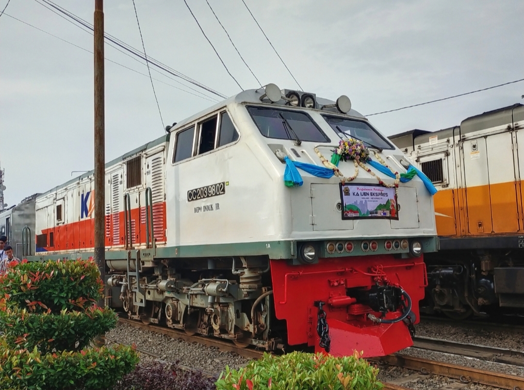 KA Ijen Ekspres Relasi Malang–Ketapang Resmi Beroperasi, Langsung Terisi Hampir 70 Persen Full 