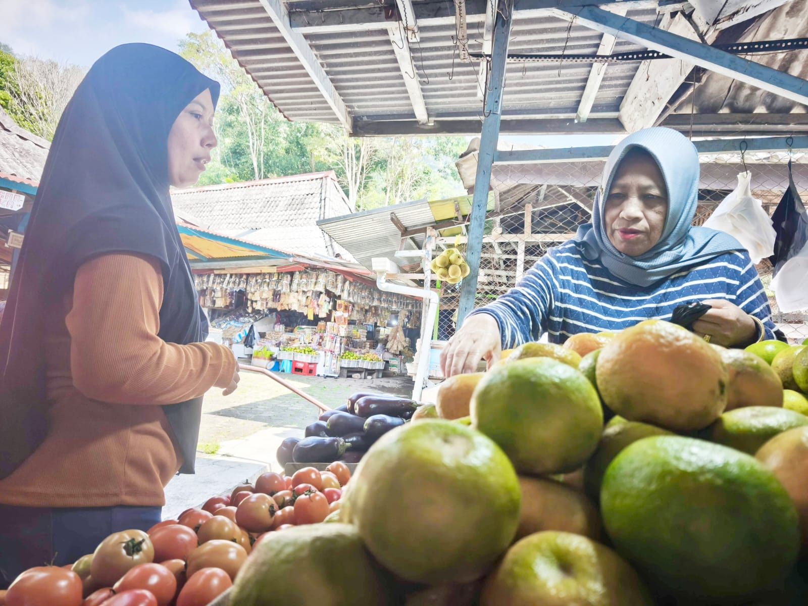 ‎Optimisme Pedagang Pasar Wisata Songgoriti Melawan Sepi  ‎  ‎