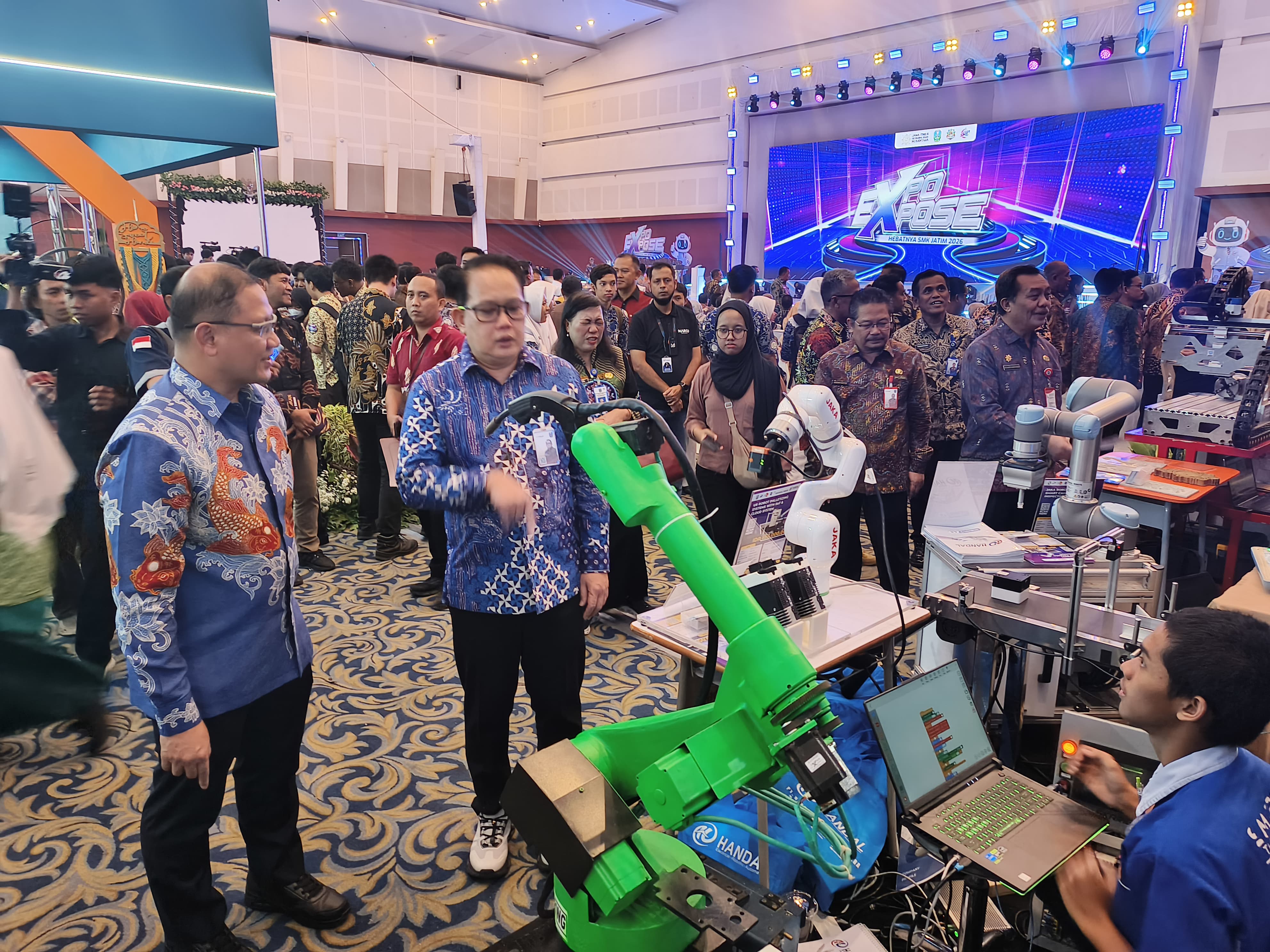 Expo Hebatnya SMK, Karya-Karya Siswa SMK Se-Jatim Laku Rp3 M   