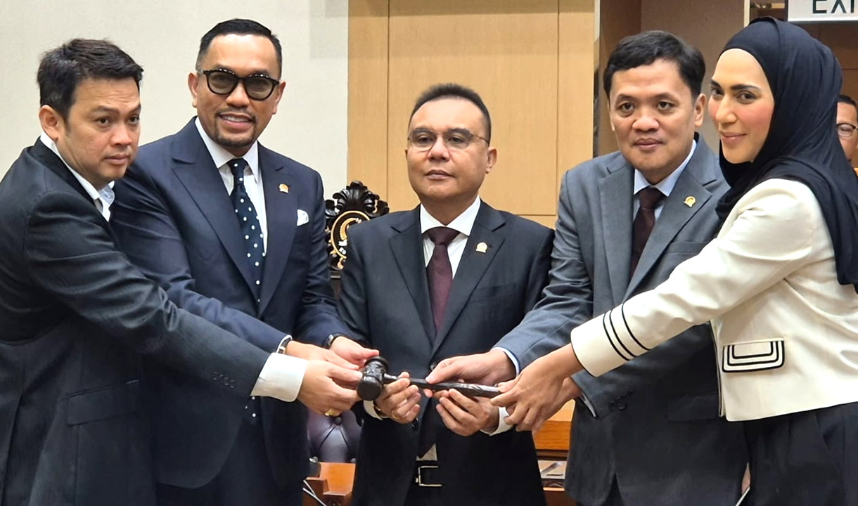 Divonis MKD Nonaktif 6 Bulan, Baru Dijalani 3,5 Bulan, Sahroni Kembali Aktif di DPR!  