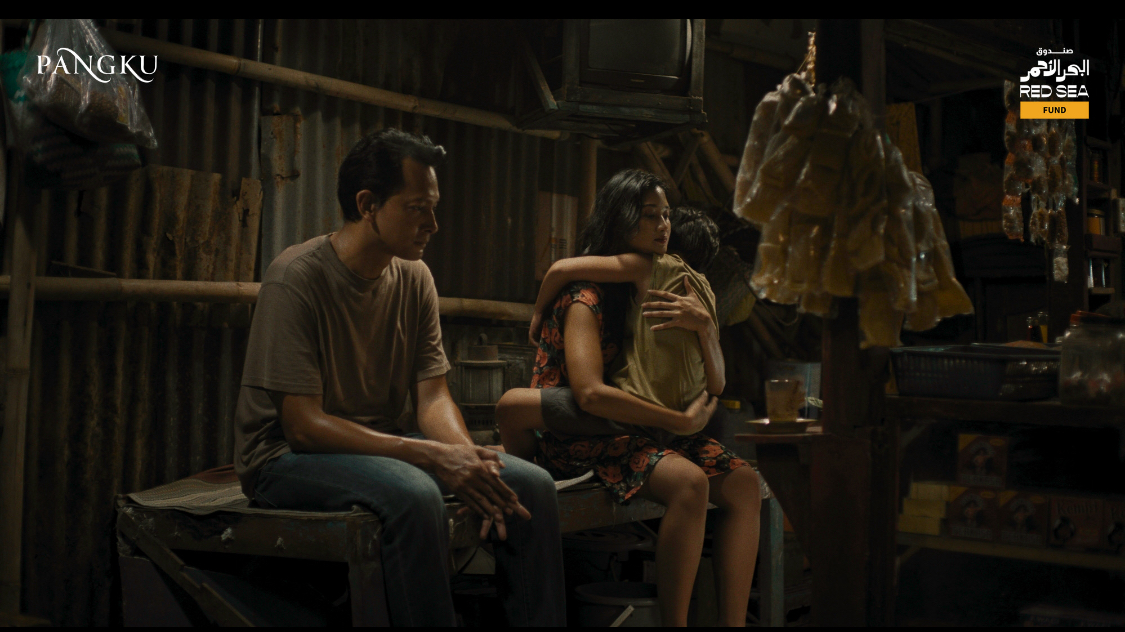 Resmi Rilis First Look, Debut Film Reza Rahadian “Pangku” Gaet Dukungan Internasional