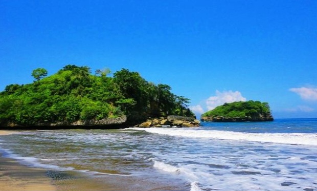 Mitos dan Sisi Kultural di Balik Nama Pantai Bajul Mati, Malang