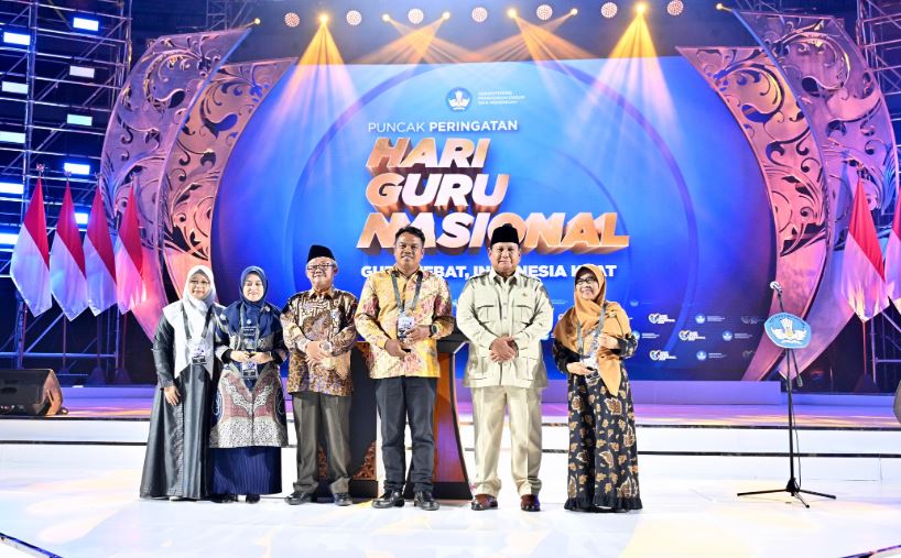 3 Guru Raih Penghargaan Presiden, Syifa Tunantetra Kembangkan Komputer Bicara, Umi Jadikan Rumahnya PKBM