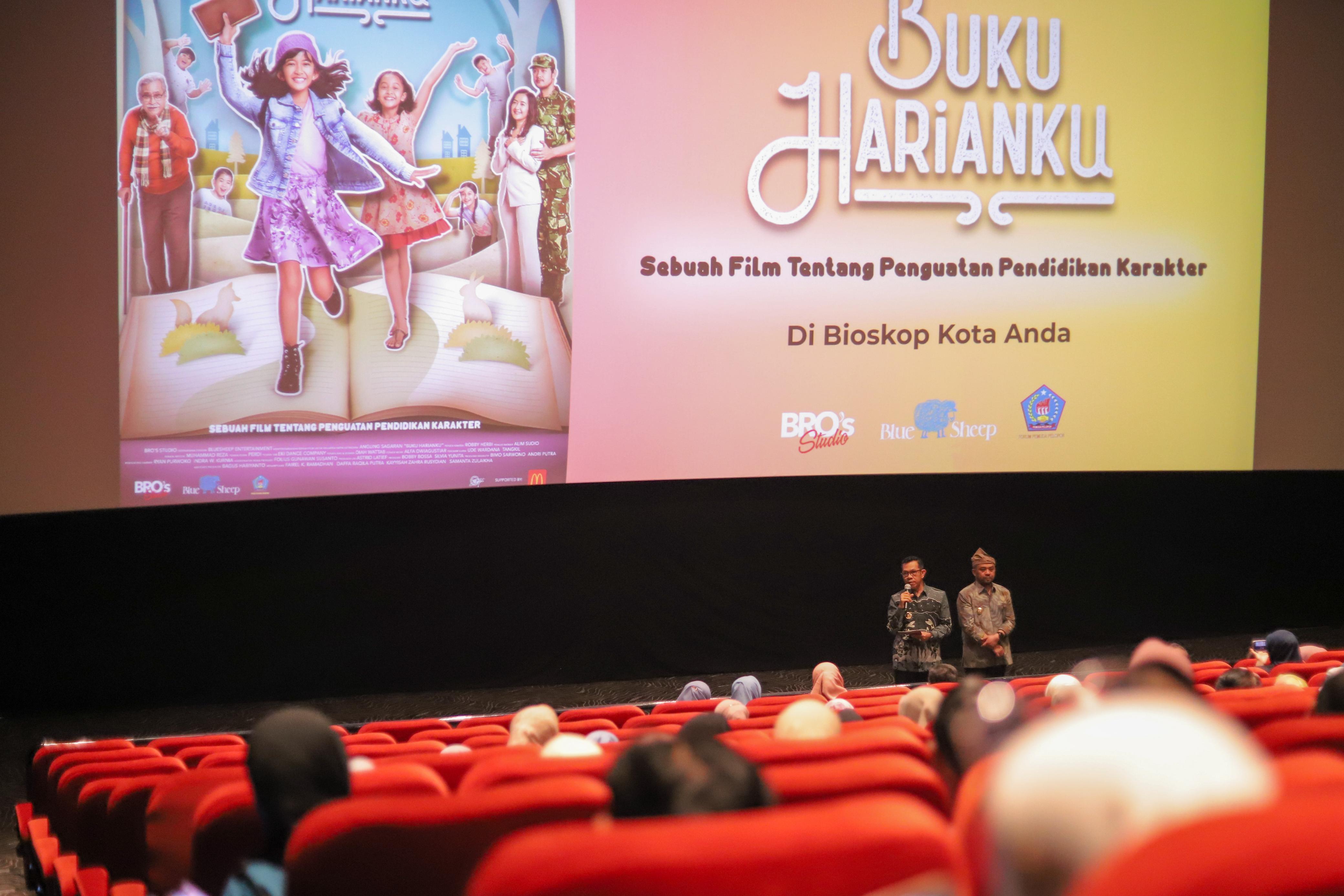 Ajak Anak Muda Perkuat Karakter, Wali dan Wawali Kota Batu Nobar Film 