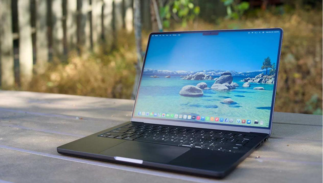 Apple Siapkan MacBook Ringkas 12,9 Inci dengan Harga Murah 