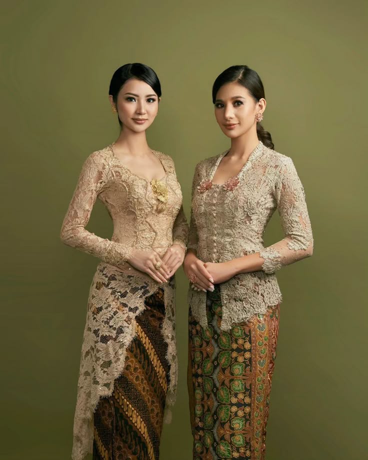 Sudah Mau Wisuda Tapi Masih Bingung Mau Pakai Kebaya Jenis Apa? Coba Ini!