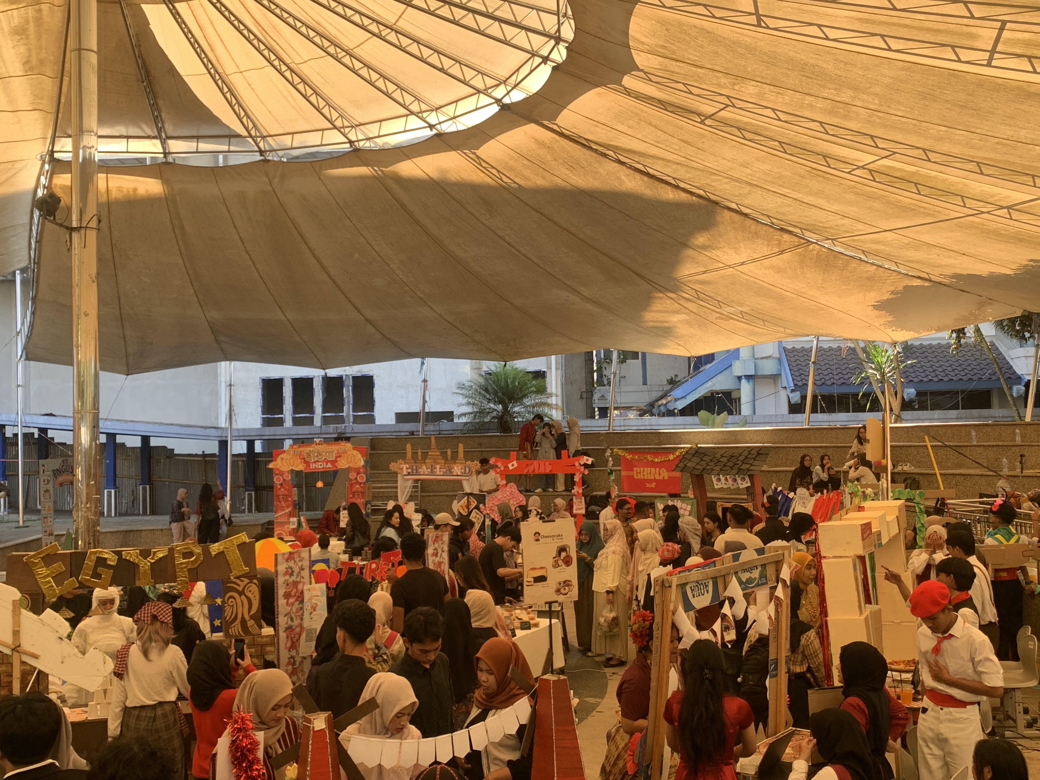 Bukan Sekedar Pameran, EMCE 2026 di Polinema Ajak 'Keliling' ke 16 Negara Sekaligus!