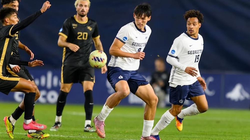 Mitchell Baker Makin Tajam di NCAA, Brace Bawa Georgetown Hoyas Menang 3-0 atas Duke
