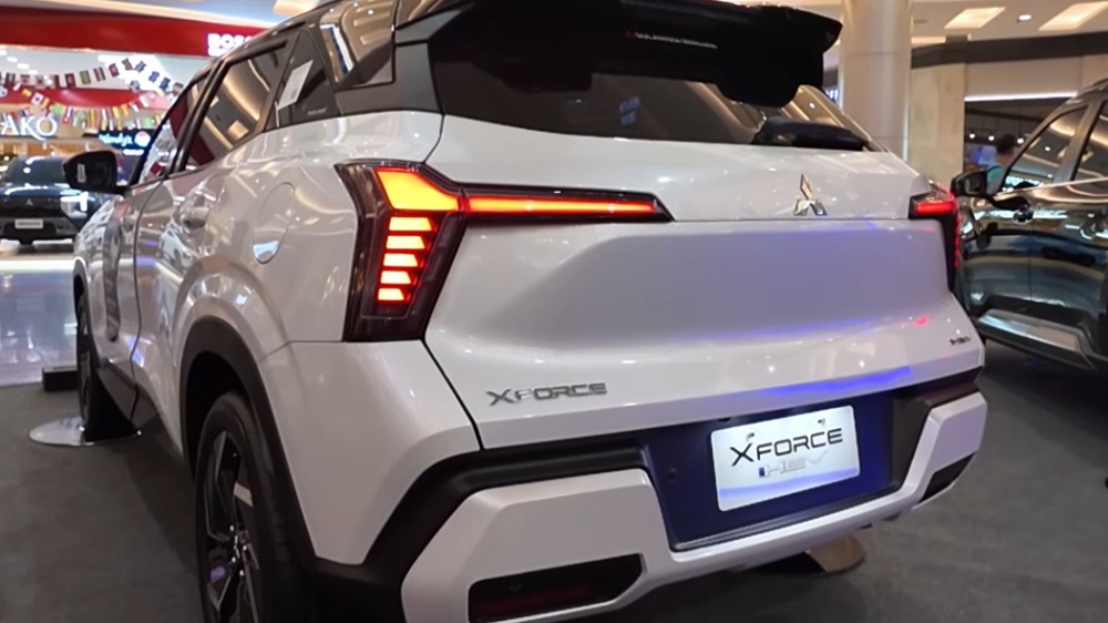 Mitsubishi XForce Hybrid Bawa Banyak Fitur Baru, Panoramic Roof hingga Active Yaw Control