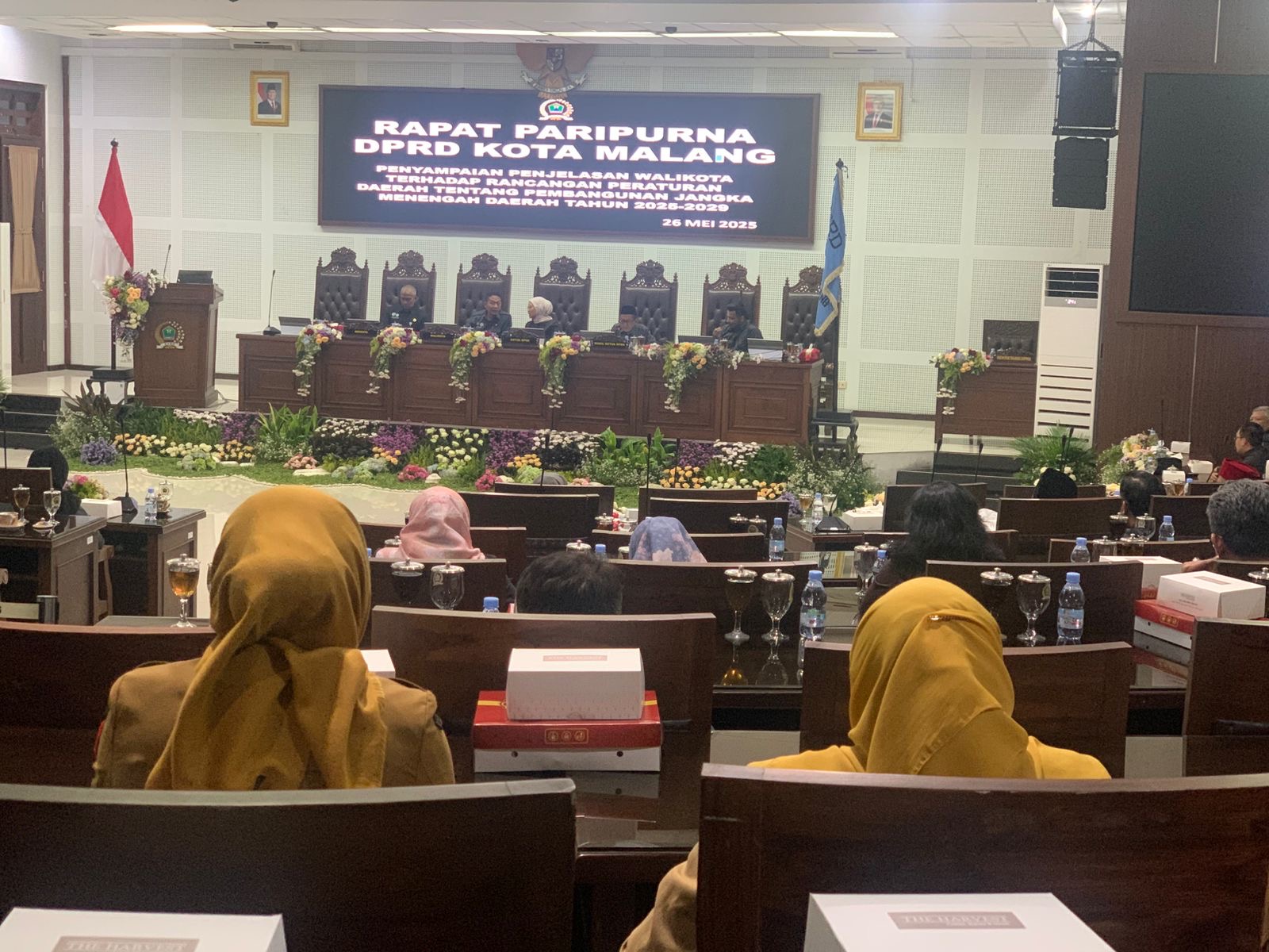 Rapat Paripurna dengan DPRD Kota Malang, Wali Kota Tegaskan Insentif Rp50 Juta Per RT Mulai 2026