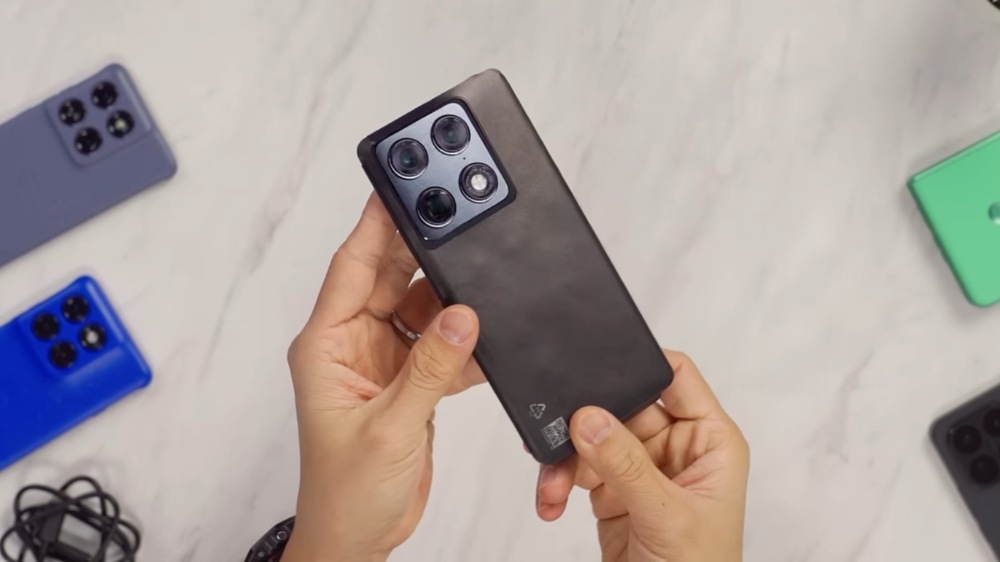 Review Motorola Signature: Flagship Killer dengan Layar LTPO, USB 3.1, Tapi Masih Punya Kekurangan