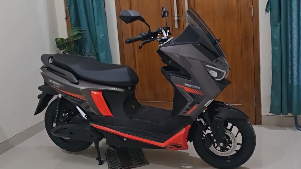 Polytron Fox 350 Resmi Mengaspal, Motor Listrik Rp15 Jutaan dengan Keyless dan Mode Mundur