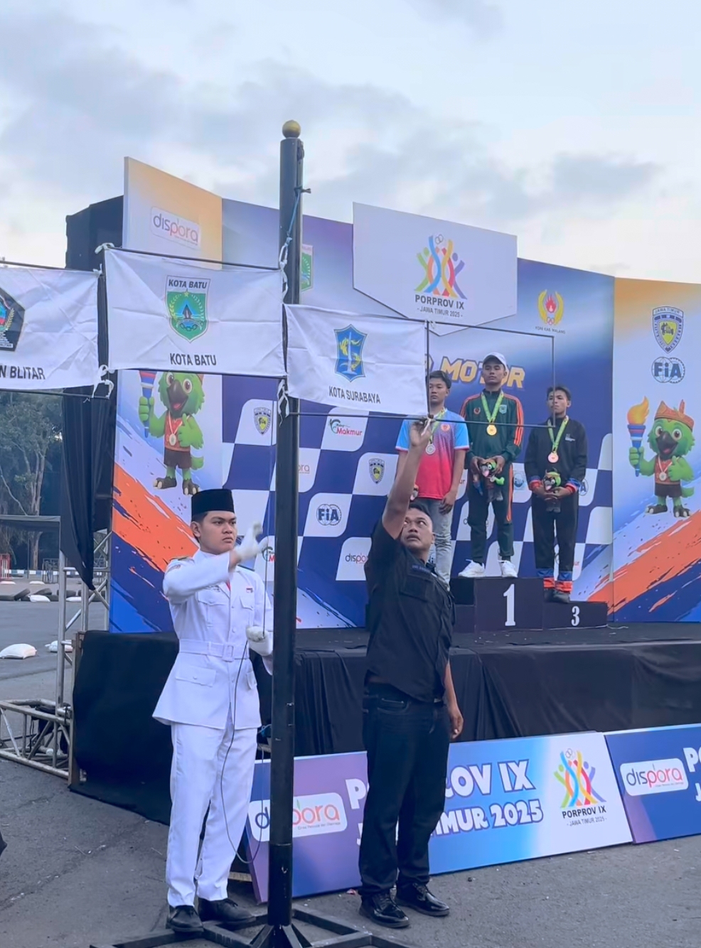 Emas Perdana! M Afin Alfariji Persembahkan Kemenangan untuk Kota Batu di Lintasan Roadrace Porprov Jatim IX