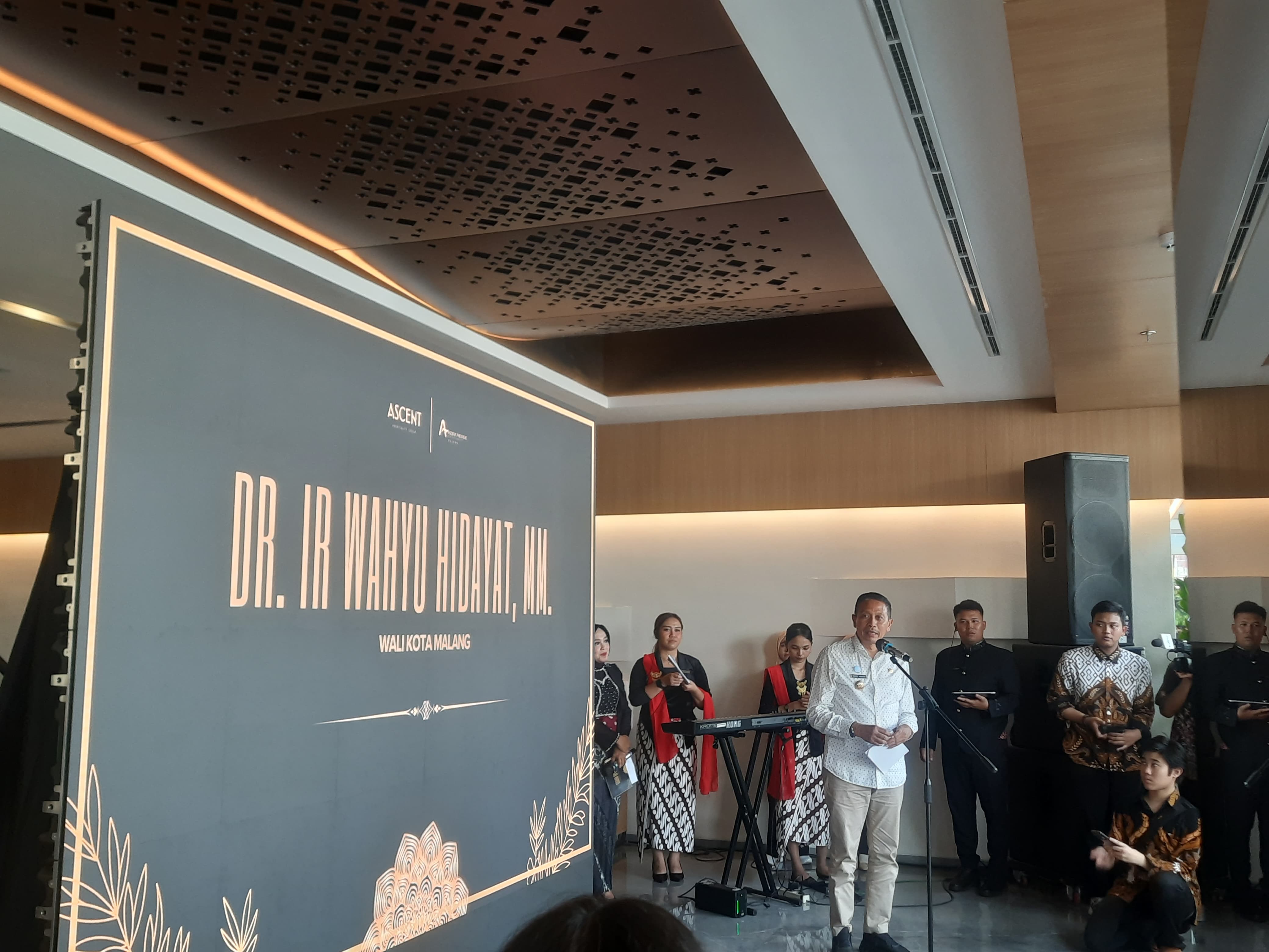 Resmikan Fasad Lobi Ascent Hotel, Wali Kota Malang Sebut Hotel Berperan Penting Wujudkan Ngalam Asyik