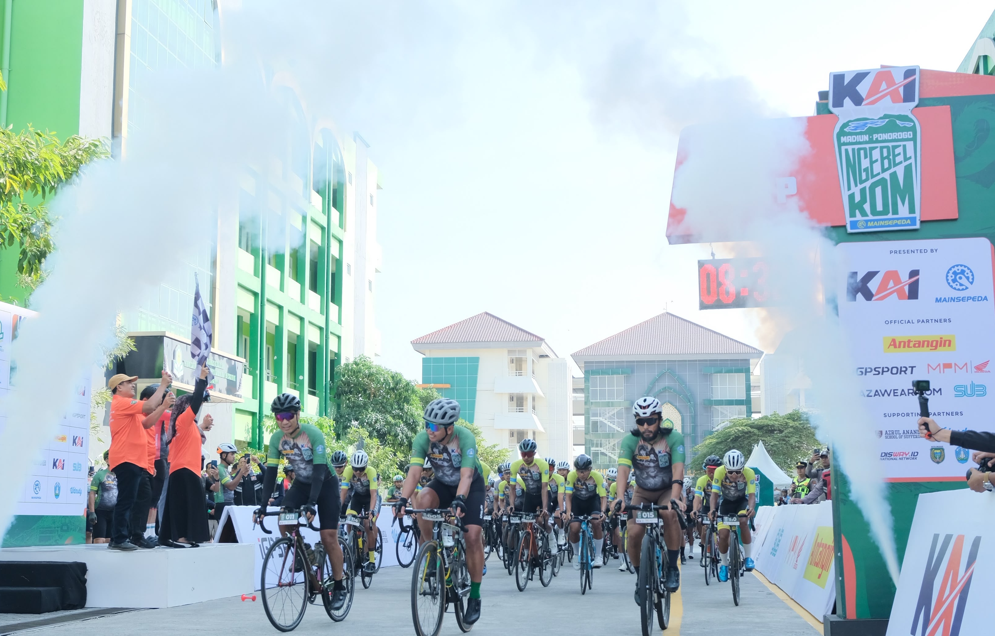 KAI Ngebel KOM 2026 Debut Manis, Diramaikan 500 Cyclist dari Tujuh Negara