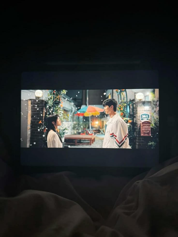 Ini Alasan Mengapa Masyarakat Indonesia Suka Menonton Drama Korea, Nomor 3 Bikin Baper!