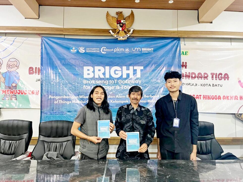 Inovasi IoT Mahasiswa UM Kembangkan Smart Village di Sumberbrantas
