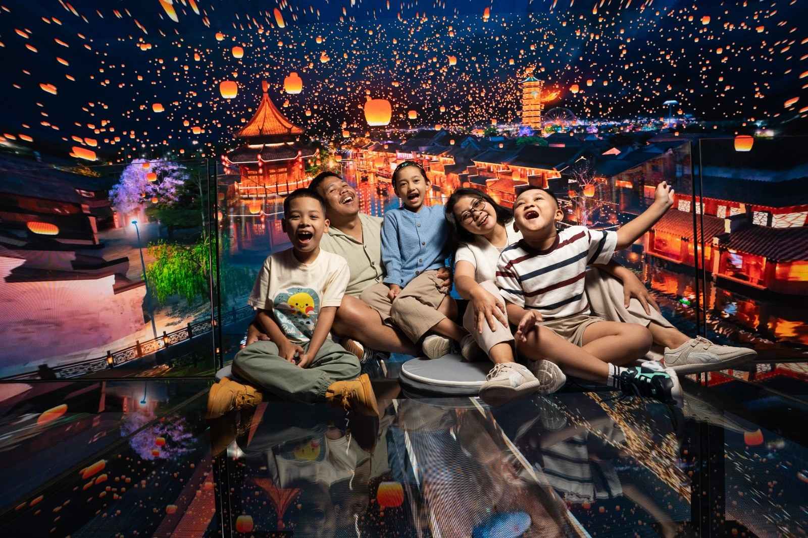 Jawa Timur Park 1 Hadirkan Wahana Baru Metaverse Glass Theater 9 Zona Virtual, Spot Selfie, dan VR Padel