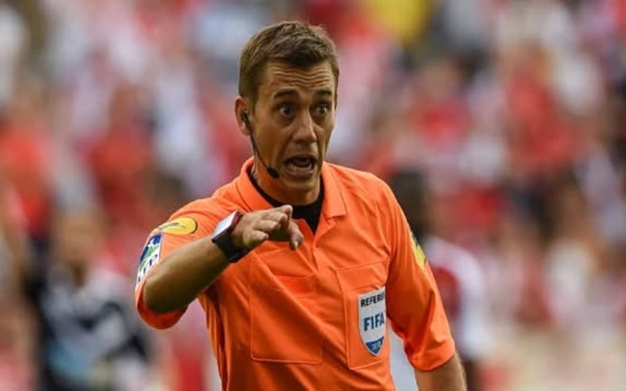 Clement Turpin Dinobatkan Wasit Terbaik Dunia 2025, Marciniak Tersingkir