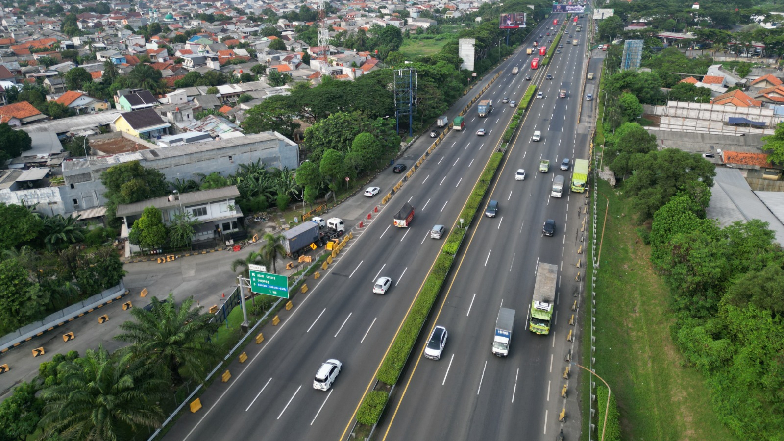 Libur Nataru, Angkutan Barang Dibatasi mulai 20 Desember 2024