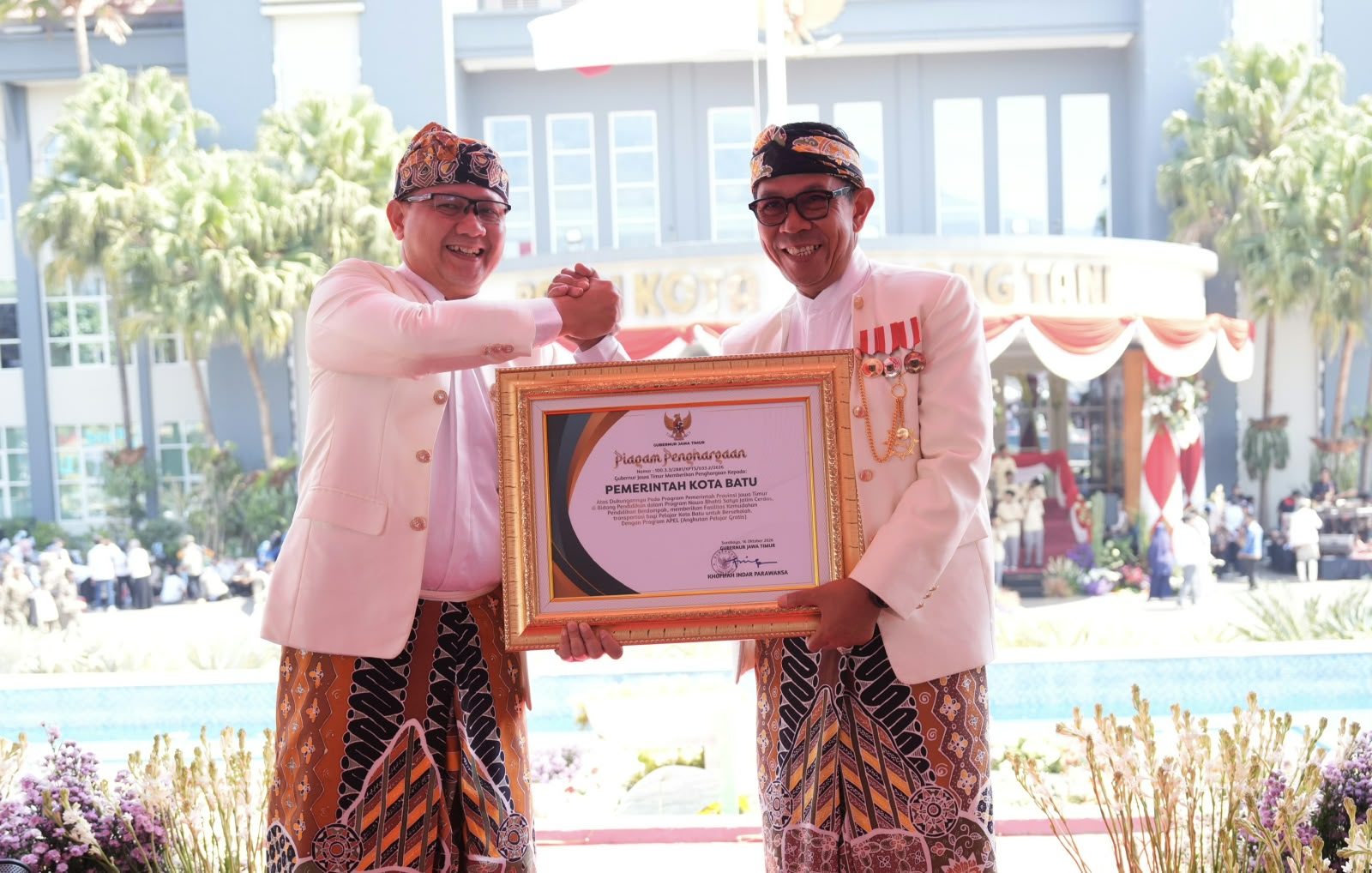 HUT ke-25 Kota Batu, Pemkot Raih Apresiasi Program Apel Gratis dan Lindungi 10.600 Pekerja Rentan