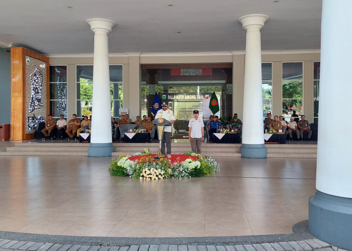 Apel HUT Satpol PP ke-76 dan Satlinmas ke-64, Plt Wali Kota Batu Tekankan Dedikasi Jaga Ketertiban Daerah