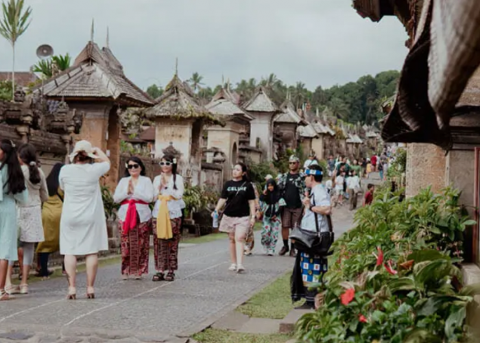 Menjaga Napas Pariwisata Indonesia: Belajar dari ‘Luka’ Bali dan Thailand