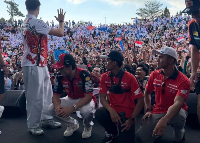 Jelang MotoGP Mandalika 2026, Veda Ega Pratama dan Mario Aji Disambut Meriah di Mataram