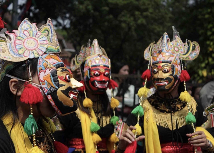 Topeng Panji Malang: Seni Kuno dari Era Kerajaan yang Kini Kembali Diminati Generasi Muda