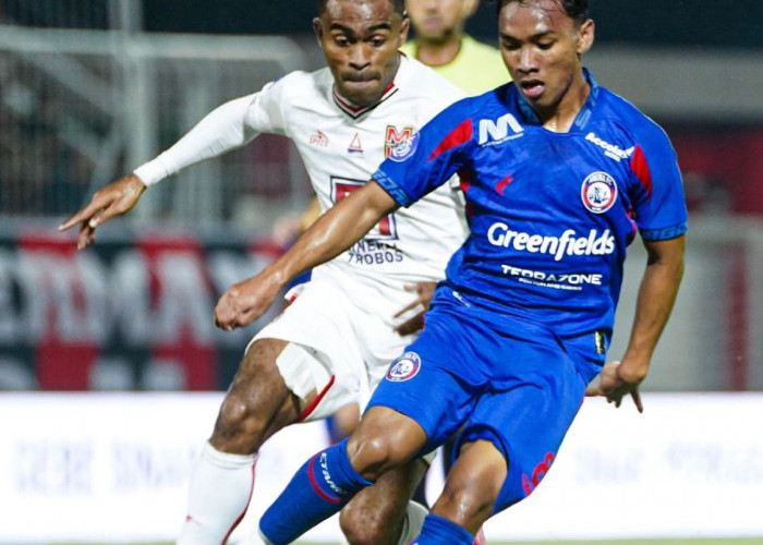 Sempat Unggul Peluang di Babak I,  Arema FC Takluk 1-2 dari Malut United