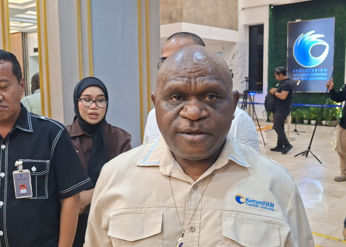 Natalius Pigai Bantah Negara Teror Influencer: Jangan Framing Tanpa Bukti!