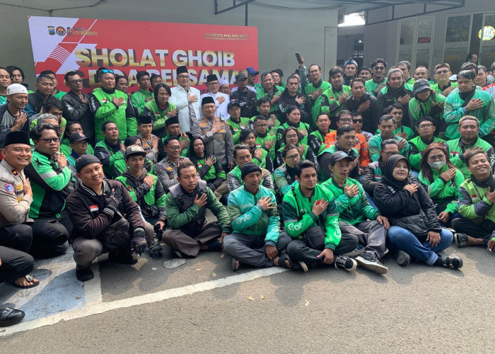 Polresta Malang Kota dan Ojol Gelar Salat Gaib, Doa Bersama untuk Affan Kurniawan