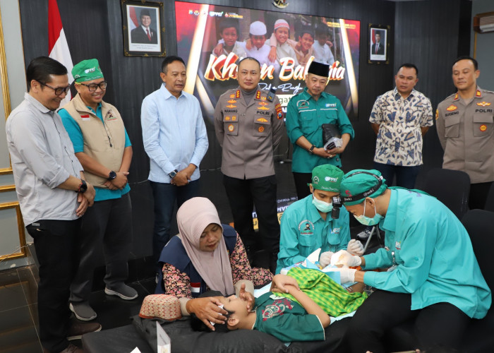 Polresta Malang Kota Gelar Khitan Massal Peringati Hari Ibu, Diikuti Anak Se-Malang Raya