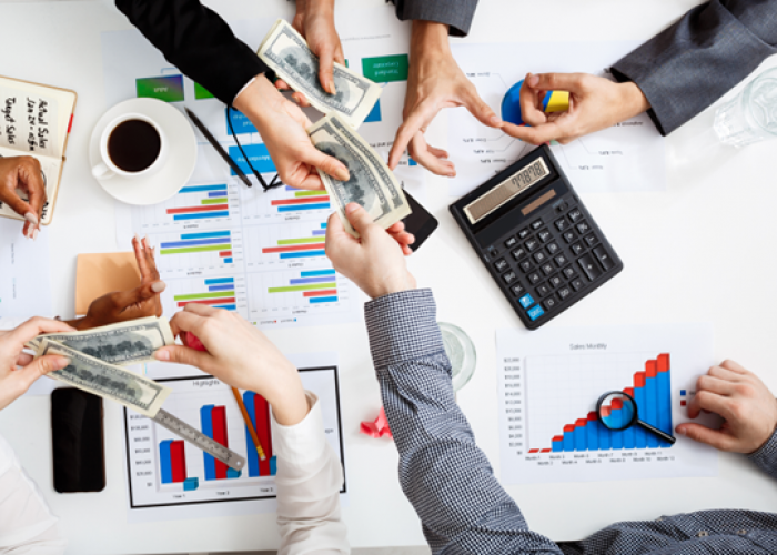 Gaji Habis sebelum Akhir Bulan? Ini 9 Kesalahan Keuangan yang Sering Terjadi