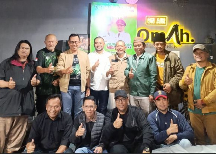 Reuni dengan Relawan, Setahun Kemenangannya, Wali Kota Batu Janji Tak Berubah 'Kiblat'   