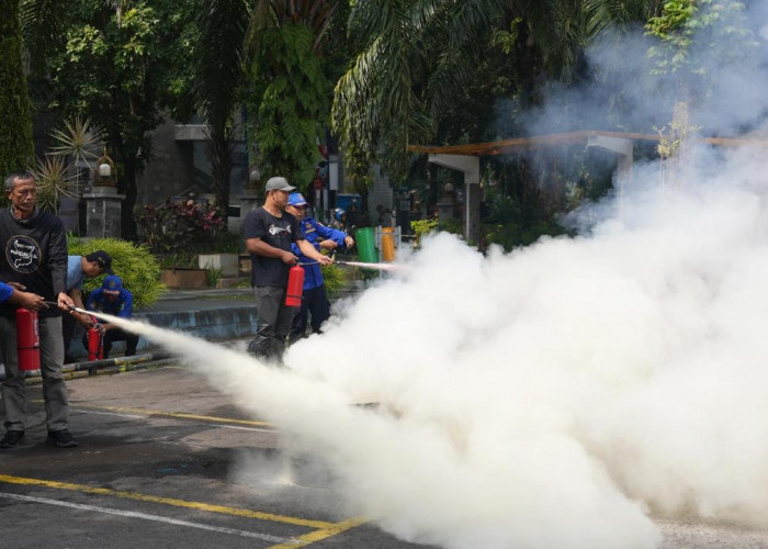 Tenaga Kependidikan FEB UB Wajib Bersertifikat Kemenaker, Kampus Genjot Standar K3L secara Masif