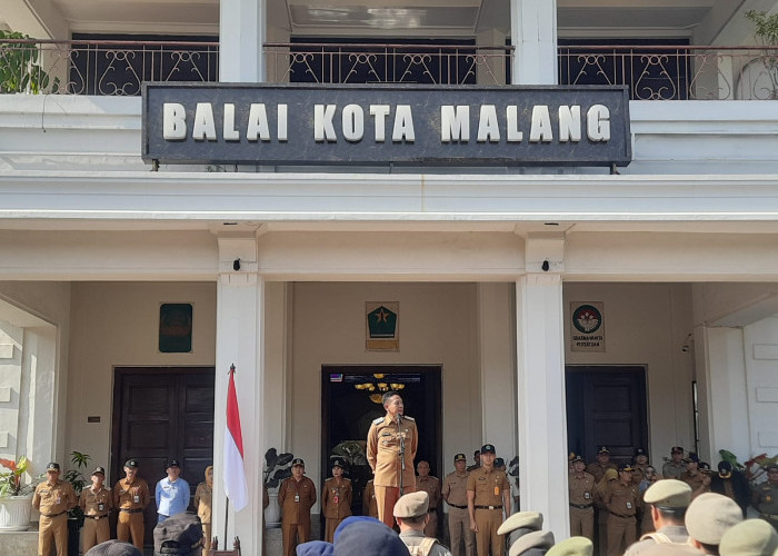 Wali Kota Malang Wahyu Hidayat Pimpin Apel Perdana, Tegaskan Kolaborasi dan Realisasi Program Unggulan