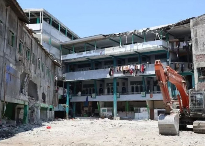 Pemerintah Kaji Usulan Pembangunan Pesantren Pakai APBN usai Tragedi Ponpes Al Khoziny