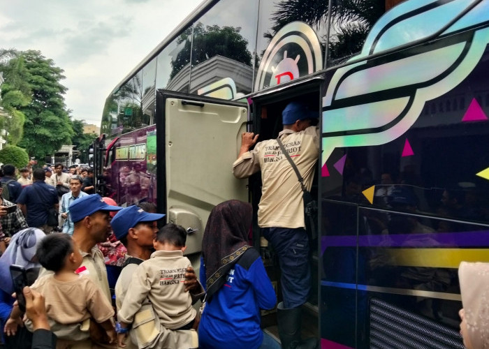  55 Warga Jatim Berangkat Transmigrasi ke 3 Provinsi, Satu Keluarga dapat 1-2 Hektare Tanah