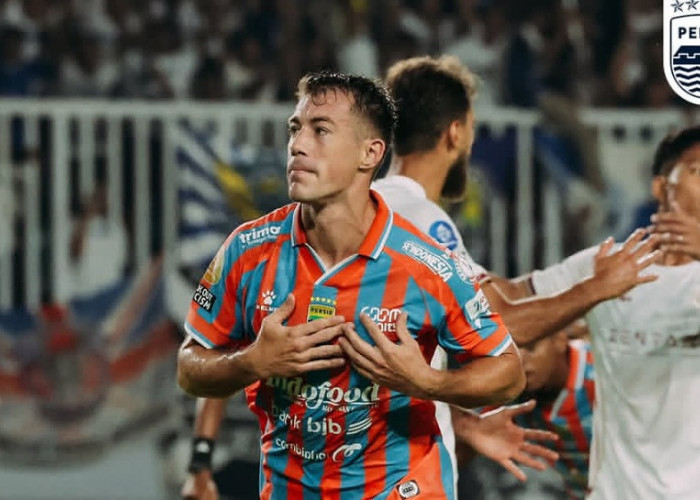 Gol Menit ke-16 Mariano Peralta Bawa Persib Unggul atas Garudayaksa di Babak Pertama