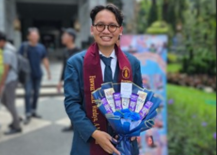Berbekal Riset Keamanan Siber, Fawwaz Raih Predikat Wisudawan Terbaik Vokasi UB