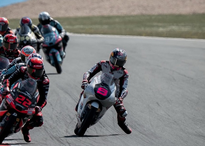 Veda Ega Pratama Tunjukkan Mental Petarung di Moto3 2026, Sering Bangkit dari Posisi Belakang