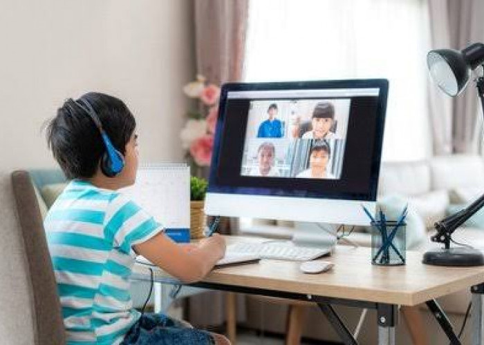 Digitalisasi Pendidikan, Mendikdasmen Sebut You Tube Bisa jadi Alternatif Sarana Belajar